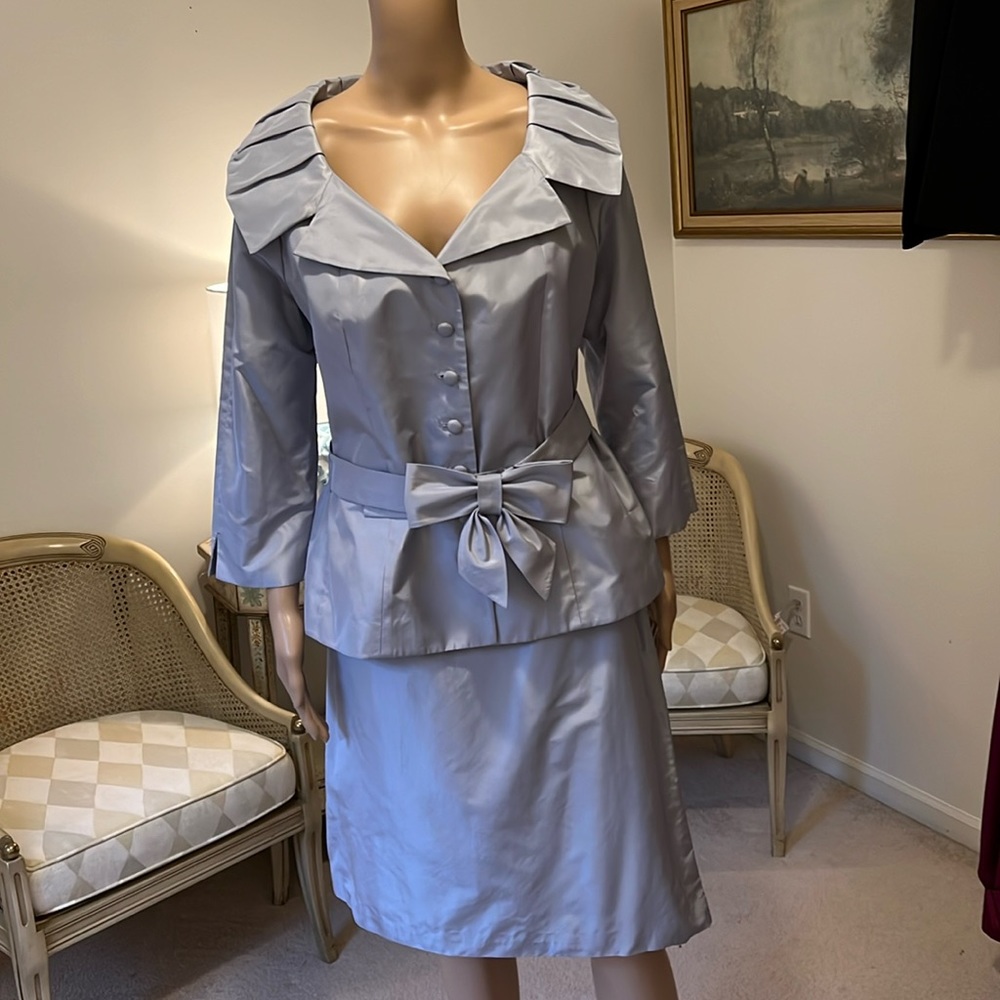 Terri Jon 100% Silk Gray Women’s Two Piece Suit, NWT, Size 16, Plus